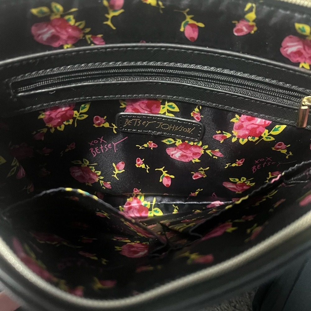 Betsey Johnson Black and Gold Insta-Famous Wristlet - Picture 5 of 6